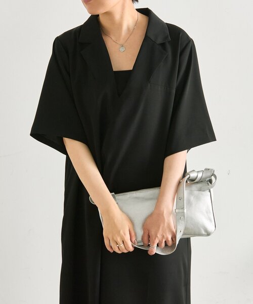 ear PAPILLONNER(イアパピヨネ)の「半袖Vネックワンピース【SUM1 STYLE】(ワンピース・レディース・ブラック/カーキ・FREE)」の8枚目の写真