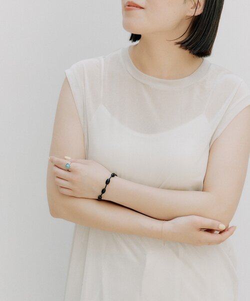 ear PAPILLONNER(イアパピヨネ)の「ブラックストーンブレスレット(ブレスレット・レディース・ブラック・FREE)」の5枚目の写真