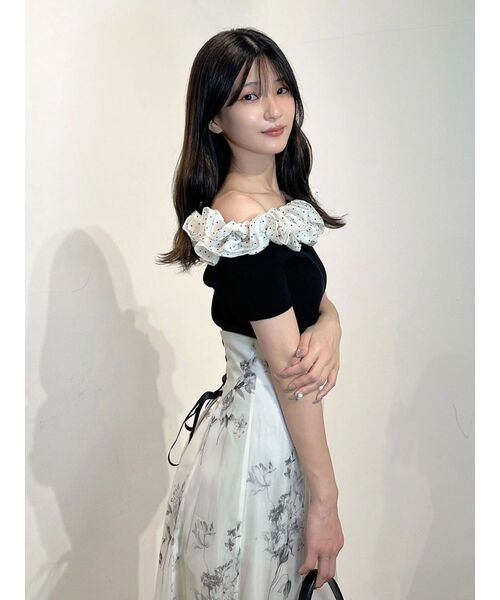 MERCURYDUO(マーキュリーデュオ)の「花柄バックレースアップフレアスカート(スカート・レディース・ブラック/オフホワイト・MEDIUM/SMALL)」の17枚目の写真