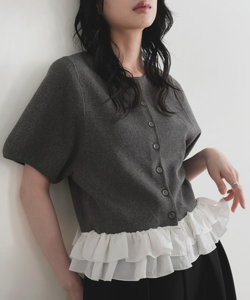 LIAN（リアン）の「フリルドッキングニットカーディガン（ニット/セーター・レディース・ブラック/チャコールグレー/アイボリー・FREE）」の4枚目の写真