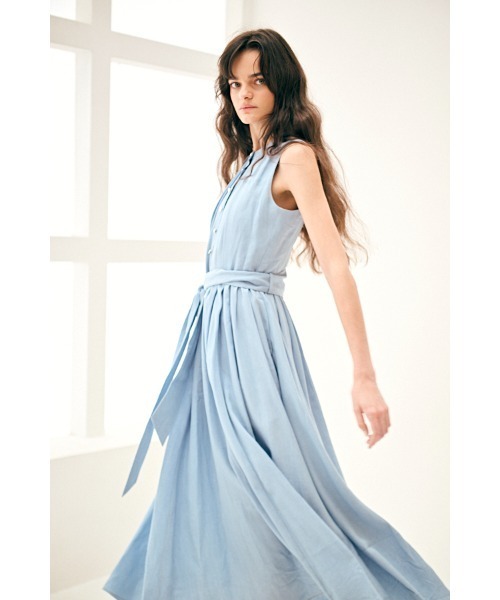 Estella.K(エステラケー)の「Ayla Denim Dress サスティナブルデニムタックドレス(ワンピース・レディース・ライトブルー/インディゴブルー・FREE)」の9枚目の写真