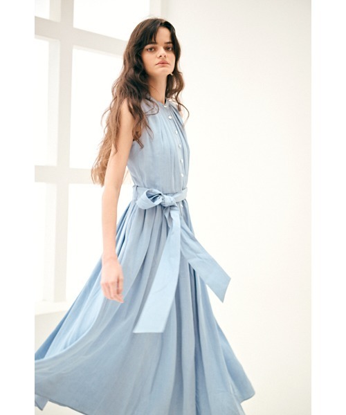 Estella.K(エステラケー)の「Ayla Denim Dress サスティナブルデニムタックドレス(ワンピース・レディース・ライトブルー/インディゴブルー・FREE)」の22枚目の写真