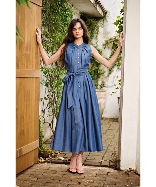 Estella.K(エステラケー)の「Ayla Denim Dress サスティナブルデニムタックドレス(ワンピース・レディース・ライトブルー/インディゴブルー・FREE)」の21枚目の写真