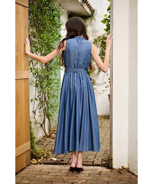 Estella.K(エステラケー)の「Ayla Denim Dress サスティナブルデニムタックドレス(ワンピース・レディース・ライトブルー/インディゴブルー・FREE)」の19枚目の写真