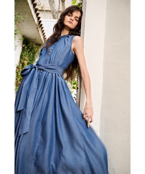 Estella.K(エステラケー)の「Ayla Denim Dress サスティナブルデニムタックドレス(ワンピース・レディース・ライトブルー/インディゴブルー・FREE)」の16枚目の写真