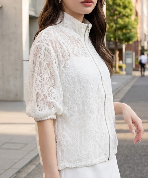 umune（ウムネ）の「総レースブルゾン ジップアップ ジャケット シアー 透け感 裾ドロスト 半袖 五分袖 ライトアウター きれいめ カジュアル 秋 冬（カーディガン/ボレロ・レディース・ベージュ/オフホワイト/ブラック・FREE）」の16枚目の写真