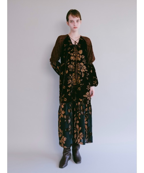 sahara(サハラ)の「【26AW PRE ORDER】Patchwork Velour Dress.(ワンピース・レディース・ブラック/ブラウン・FREE)」の3枚目の写真