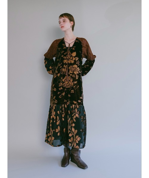 sahara(サハラ)の「【26AW PRE ORDER】Patchwork Velour Dress.(ワンピース・レディース・ブラック/ブラウン・FREE)」の6枚目の写真