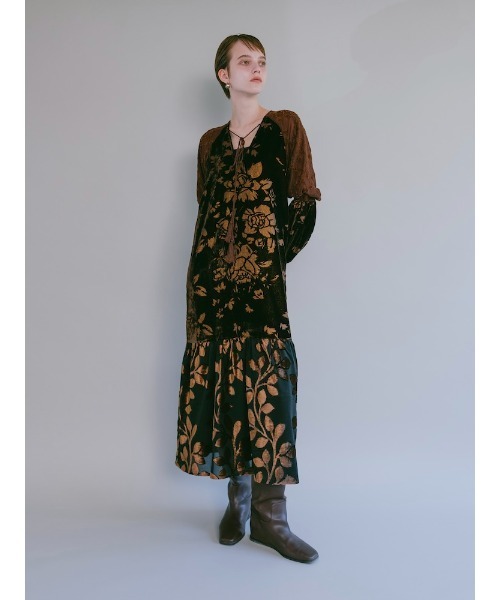 sahara(サハラ)の「【26AW PRE ORDER】Patchwork Velour Dress.(ワンピース・レディース・ブラック/ブラウン・FREE)」の7枚目の写真