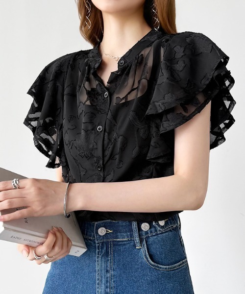 COCOMOMO(ココモモ)の「大人の甘さ、程よく。 ラッフルフリルジャガードブラウス フラワージャガード トップス ラッフルスリーブ ブラウス フリル シアーブラウス シアー シャツ オフィス オフィスカジュアル フォーマル オーケージョン(シャツ/ブラウス・レディース・ホワイト/ブラック/ベージュ・FREE)」の21枚目の写真