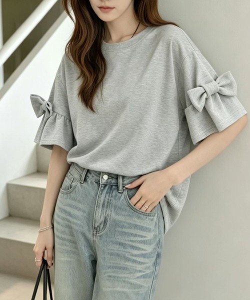 FACTOTUM(ファクトタム)の「リボンタイTシャツ(Tシャツ/カットソー・レディース・ブラック/グレー/ベージュ・FREE)」の1枚目の写真