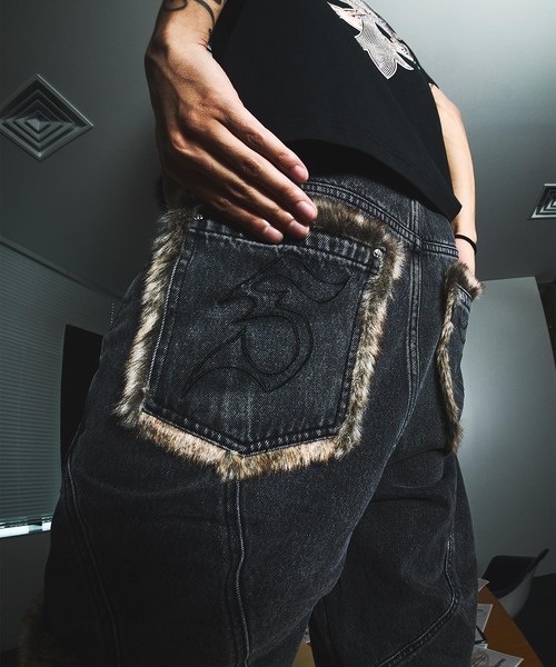SUPPLIER（サプライヤー）の「SUPPLIER 別注 Fur SWITCHING BAGGY Shorts（その他パンツ・メンズ・ブラック・LARGE/MEDIUM/SMALL）」の6枚目の写真