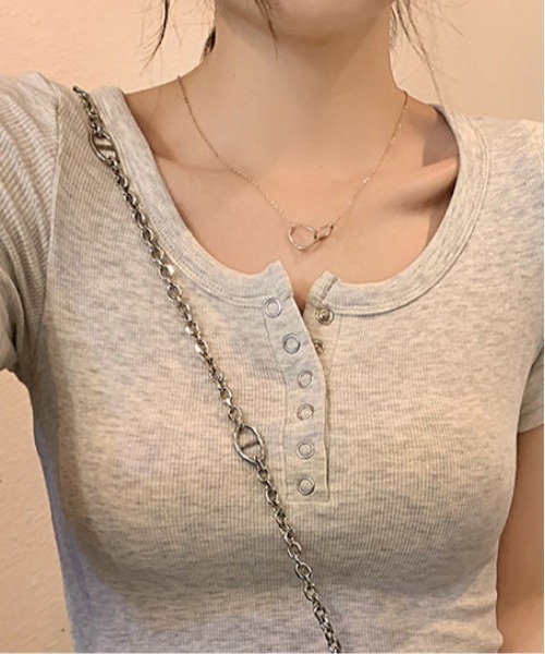 WEGO(ウィゴー)の「Uネックヘンリーネックタイトトップス/カットソー/Tシャツ(Tシャツ/カットソー・レディース・ブラック/ホワイト/ホワイト系その他・LARGE/MEDIUM)」の22枚目の写真