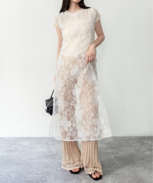 on:nue(オンニュ)の「【on:nue】シアーフラワーレースレイヤードワンピース/2026 SS COLLECTION(ワンピース・レディース・ブラック/ホワイト・FREE)」の11枚目の写真