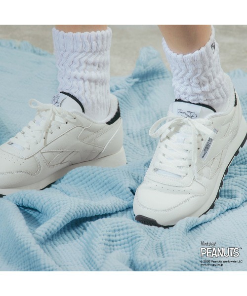 Reebok(リーボック)の「クラシックレザー1983ヴィンテージ ピーナッツ / CLASSIC LEATHER 1983 VINTAGE PEANUTS(スニーカー・メンズ・ホワイト・22.5cm/28.0cm/25.5cm/25.0cm/24.0cm/24.5cm/26.0cm/26.5cm/27.0cm/27.5cm/23.0cm/23.5cm)」の3枚目の写真