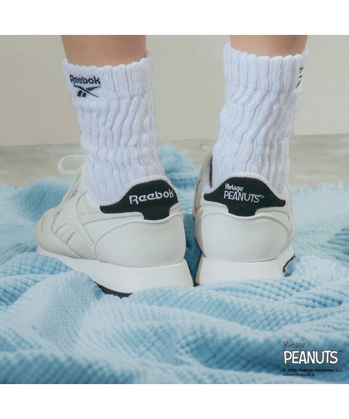 Reebok(リーボック)の「クラシックレザー1983ヴィンテージ ピーナッツ / CLASSIC LEATHER 1983 VINTAGE PEANUTS(スニーカー・メンズ・ホワイト・22.5cm/28.0cm/25.5cm/25.0cm/24.0cm/24.5cm/26.0cm/26.5cm/27.0cm/27.5cm/23.0cm/23.5cm)」の4枚目の写真