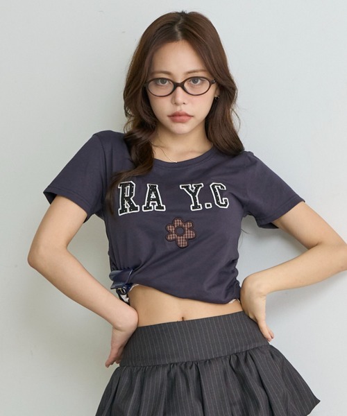 RAY CASSIN(レイカズン)の「ロゴパッチチビTシャツ(Tシャツ/カットソー・レディース・カーキ/ホワイト系その他/グレー/ネイビー・FREE)」の4枚目の写真
