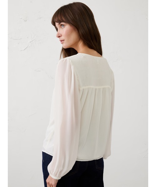 BANANA REPUBLIC FACTORY STORE（バナナリパブリック ファクトリーストア）の「BANANA REPUBLIC FACTORY STORE　　シフォンプリーツリリースブラウス（シャツ/ブラウス・レディース・ホワイト・S）」の2枚目の写真