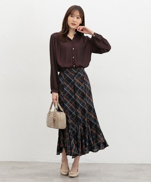Honeys(ハニーズ)の「スキッパーブラウス(シャツ/ブラウス・レディース・ダークブラウン/ダークブルー/チャコール/グレイッシュベージュ/パープル・3L/L/LL/M/S)」の14枚目の写真