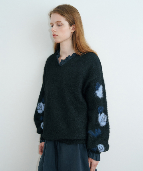 SINOON(シヌーン)の「Floral Jacquard Knit Pullover (Black)(ニット/セーター・レディース・ブラック・FREE)」の2枚目の写真