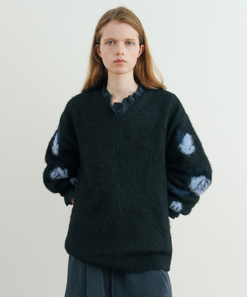 SINOON(シヌーン)の「Floral Jacquard Knit Pullover (Black)(ニット/セーター・レディース・ブラック・FREE)」の3枚目の写真