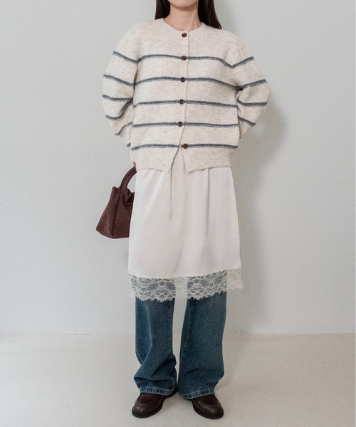 on:nue(オンニュ)の「【on:nue】パイピングシャギーボーダーニットカーディガン /26-27 AW COLLECTION(カーディガン/ボレロ・レディース・アイボリー/ネイビー/グレー・FREE)」の7枚目の写真