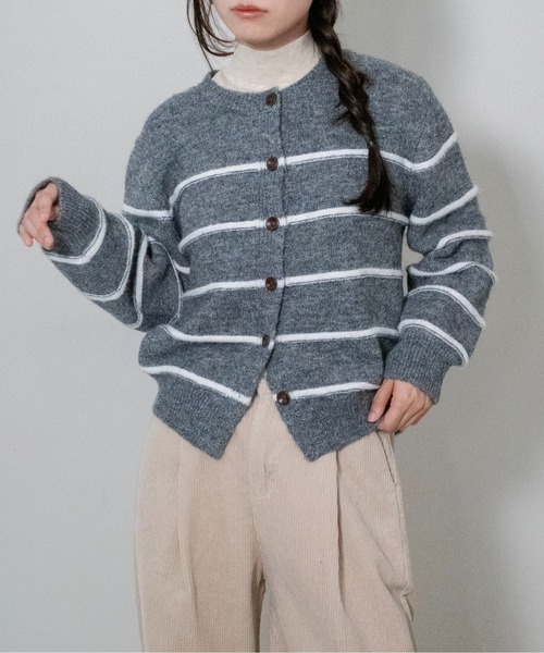 on:nue(オンニュ)の「【on:nue】パイピングシャギーボーダーニットカーディガン /26-27 AW COLLECTION(カーディガン/ボレロ・レディース・アイボリー/ネイビー/グレー・FREE)」の14枚目の写真