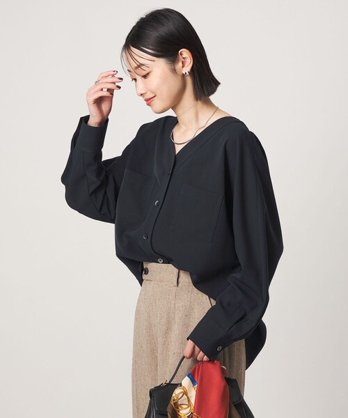 green label relaxing(グリーンレーベルリラクシング)の「ツイル ポケット シャツ マシンウォッシャブル ストレッチ(シャツ/ブラウス・レディース・ライトブルー/オフホワイト/ベージュ/ネイビー・FREE)」の4枚目の写真