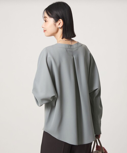 green label relaxing(グリーンレーベルリラクシング)の「ツイル ポケット シャツ マシンウォッシャブル ストレッチ(シャツ/ブラウス・レディース・ライトブルー/オフホワイト/ベージュ/ネイビー・FREE)」の6枚目の写真