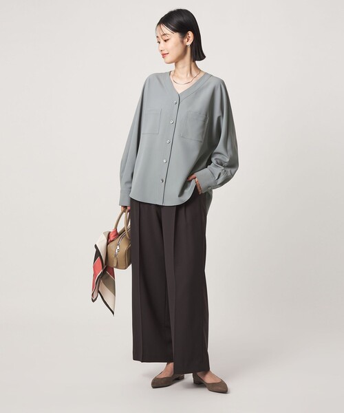 green label relaxing(グリーンレーベルリラクシング)の「ツイル ポケット シャツ マシンウォッシャブル ストレッチ(シャツ/ブラウス・レディース・ライトブルー/オフホワイト/ベージュ/ネイビー・FREE)」の7枚目の写真
