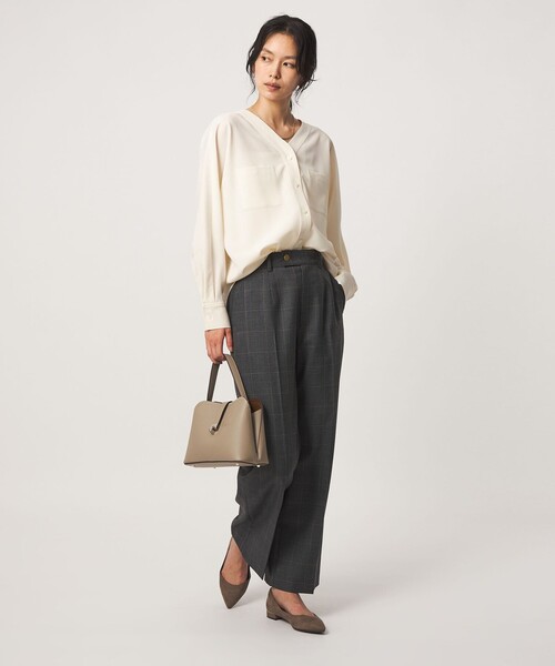 green label relaxing(グリーンレーベルリラクシング)の「ツイル ポケット シャツ マシンウォッシャブル ストレッチ(シャツ/ブラウス・レディース・ライトブルー/オフホワイト/ベージュ/ネイビー・FREE)」の11枚目の写真