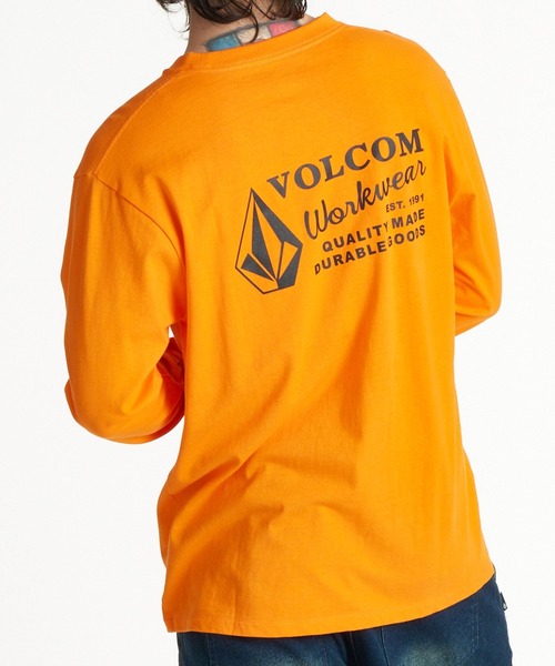 VOLCOM(ボルコム)の「VOLCOM メンズ WORKWEAR LS ロンT 【2026年秋冬モデル】/ボルコムバックプリント長袖ロンT(Tシャツ/カットソー・メンズ・スミクロ/オレンジ/ホワイト・MEDIUM/LARGE/X-LARGE)」の9枚目の写真