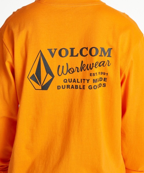 VOLCOM(ボルコム)の「VOLCOM メンズ WORKWEAR LS ロンT 【2026年秋冬モデル】/ボルコムバックプリント長袖ロンT(Tシャツ/カットソー・メンズ・スミクロ/オレンジ/ホワイト・MEDIUM/LARGE/X-LARGE)」の4枚目の写真