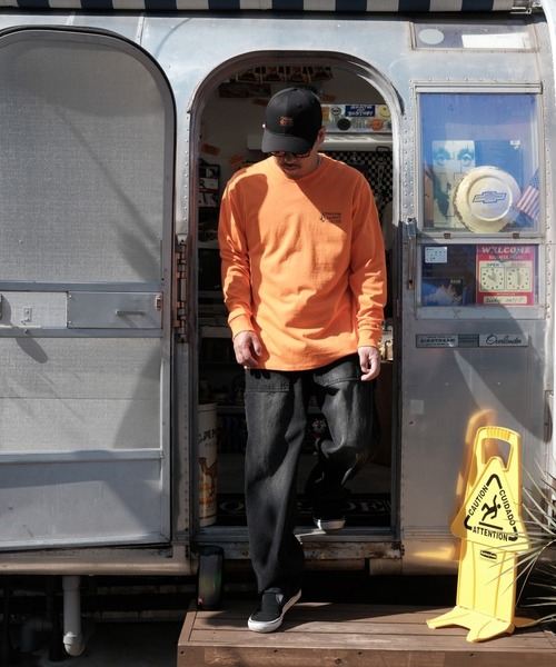 VOLCOM(ボルコム)の「VOLCOM メンズ WORKWEAR LS ロンT 【2026年秋冬モデル】/ボルコムバックプリント長袖ロンT(Tシャツ/カットソー・メンズ・スミクロ/オレンジ/ホワイト・MEDIUM/LARGE/X-LARGE)」の16枚目の写真
