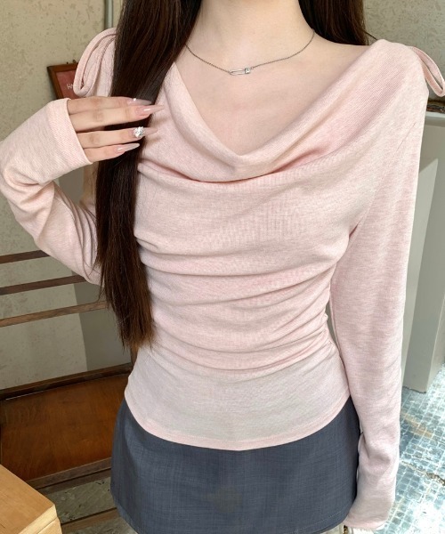 AMAJI(アマジ)の「ドレープネック ボウタイ カシミヤ長袖Tシャツ(Tシャツ/カットソー・レディース・ベージュ/ライトピンク/イエロー・MEDIUM/LARGE/X-LARGE/SMALL)」の5枚目の写真