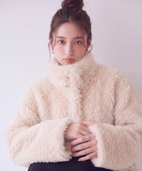 natural couture(ナチュラルクチュール)の「スタンドカラーファーコート(その他アウター・レディース・アイボリー/ブラウン/ベージュ・FREE)」の1枚目の写真