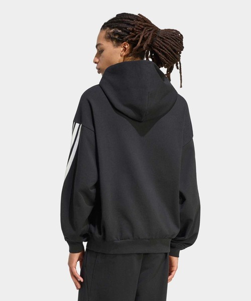adidas(アディダス)の「アディダス KIT スリーストライプス パーカー / アディダス adidas(パーカー・メンズ・ブラック・MEDIUM/SMALL/X-SMALL/XX-LARGE/3XL/LARGE/X-LARGE)」の2枚目の写真