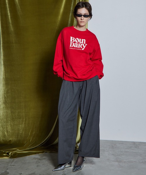MAISON SPECIAL（メゾンスペシャル）の「【26WINTER PRE-ORDER】BOUNDARY Embossed Sweatshirt/BOUNDARYエンボススウェット（スウェット・レディース・ブラック/グレー/レッド・FREE）」の3枚目の写真