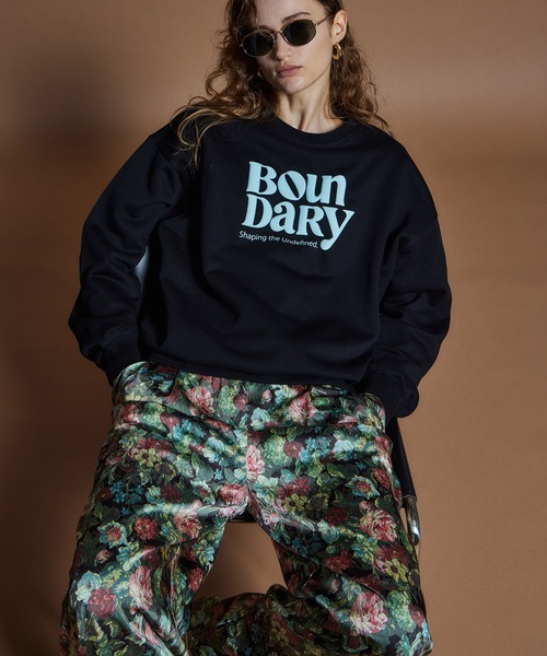 MAISON SPECIAL（メゾンスペシャル）の「【26WINTER PRE-ORDER】BOUNDARY Embossed Sweatshirt/BOUNDARYエンボススウェット（スウェット・レディース・ブラック/グレー/レッド・FREE）」の10枚目の写真