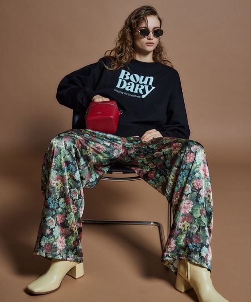 MAISON SPECIAL（メゾンスペシャル）の「【26WINTER PRE-ORDER】BOUNDARY Embossed Sweatshirt/BOUNDARYエンボススウェット（スウェット・レディース・ブラック/グレー/レッド・FREE）」の15枚目の写真