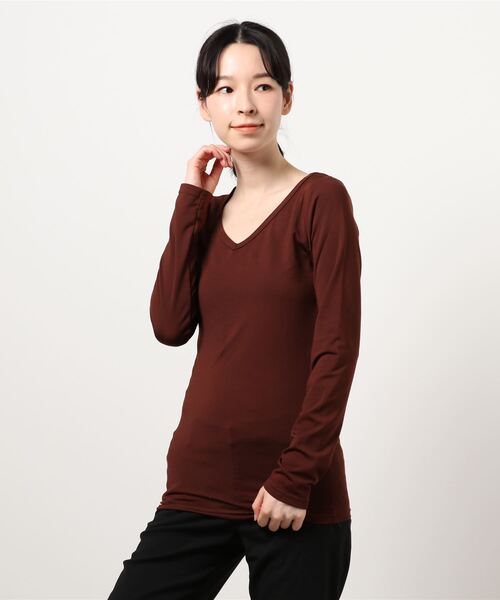 aimoha（アイモハ）の「裏起毛ヒートカットソー タートルネック ラウンドネック Vネック (AW) (LV)（インナーウェア/肌着・レディース・パープル/ワインレッド/カーキ/グレー/ホワイト/ブラウン/ブラック/ピンク/パープル系その他2/パープル系その他3/パープル系その他5/ピンク系その他2/ピンク系その他3/ピンク系その他5/レッド系その他2/レッド系その他3/レッド系その他5/ブラック系その他2/ブラック系その他3/ブラック系その他5/グレー系その他2/グレー系その他3/グレー系その他5/ブラウン系その他2/ブラウン系その他3/ブラウン系その他5/グリーン系その他2/グリーン系その他3/グリーン系その他5/ホワイト系その他2/ホワイト系その他3/ホワイト系その他5/ダークグレー/ベージュ系その他3/ベージュ系その他2/グレー系その他・XX-LARGE/LARGE/X-LARGE/MEDIUM/SMALL）」の17枚目の写真