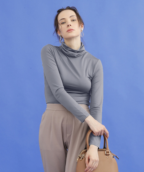 aimoha（アイモハ）の「裏起毛ヒートカットソー タートルネック ラウンドネック Vネック (AW) (LV)（インナーウェア/肌着・レディース・パープル/ワインレッド/カーキ/グレー/ホワイト/ブラウン/ブラック/ピンク/パープル系その他2/パープル系その他3/パープル系その他5/ピンク系その他2/ピンク系その他3/ピンク系その他5/レッド系その他2/レッド系その他3/レッド系その他5/ブラック系その他2/ブラック系その他3/ブラック系その他5/グレー系その他2/グレー系その他3/グレー系その他5/ブラウン系その他2/ブラウン系その他3/ブラウン系その他5/グリーン系その他2/グリーン系その他3/グリーン系その他5/ホワイト系その他2/ホワイト系その他3/ホワイト系その他5/ダークグレー/ベージュ系その他3/ベージュ系その他2/グレー系その他・XX-LARGE/LARGE/X-LARGE/MEDIUM/SMALL）」の9枚目の写真