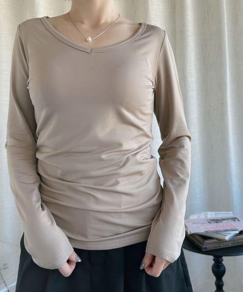 aimoha（アイモハ）の「裏起毛ヒートカットソー タートルネック ラウンドネック Vネック (AW) (LV)（インナーウェア/肌着・レディース・パープル/ワインレッド/カーキ/グレー/ホワイト/ブラウン/ブラック/ピンク/パープル系その他2/パープル系その他3/パープル系その他5/ピンク系その他2/ピンク系その他3/ピンク系その他5/レッド系その他2/レッド系その他3/レッド系その他5/ブラック系その他2/ブラック系その他3/ブラック系その他5/グレー系その他2/グレー系その他3/グレー系その他5/ブラウン系その他2/ブラウン系その他3/ブラウン系その他5/グリーン系その他2/グリーン系その他3/グリーン系その他5/ホワイト系その他2/ホワイト系その他3/ホワイト系その他5/ダークグレー/ベージュ系その他3/ベージュ系その他2/グレー系その他・XX-LARGE/LARGE/X-LARGE/MEDIUM/SMALL）」の20枚目の写真