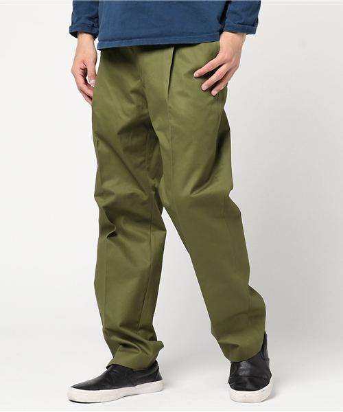 WILD LIFE TAILOR Adam et Rope'（ワイルドテーラーアダムエロペ　）の「WLTダブルサテンベルティッドパンツ（その他パンツ・メンズ・カーキ/ベージュ/ネイビー・L/M）」の3枚目の写真