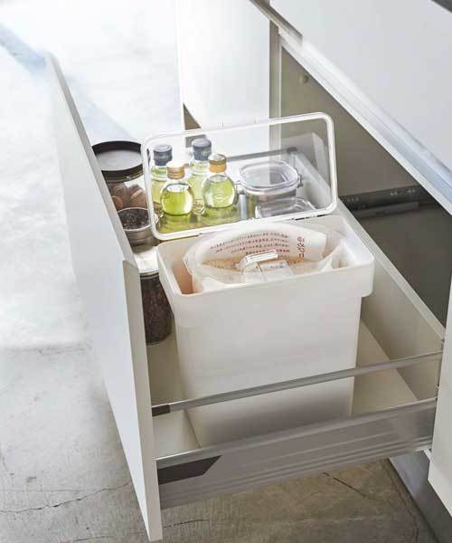 tower（タワー）の「tower (タワー) 密閉袋ごと米びつ　5ｋｇ　計量カップ付き（キッチン収納・レディース・ブラック/ホワイト・ONE SIZE）」の7枚目の写真