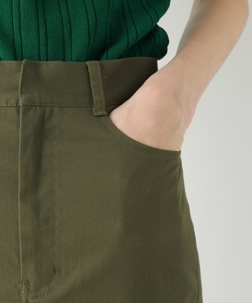 A part by（アパートバイ）の「チノSTロングスリットスカート 759654 （スカート・レディース・カーキ/ベージュ・MEDIUM/LARGE）」の4枚目の写真