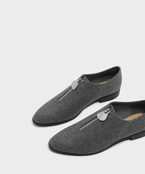 CHARLES & KEITH(チャールズ & キース)の「ジップディテールローファー/ZIP DETAIL LOAFERS(ローファー・レディース・グレー/ブラック・23cm/22.5cm/23.5cm/25cm/25.5cm/24.5cm)」の5枚目の写真