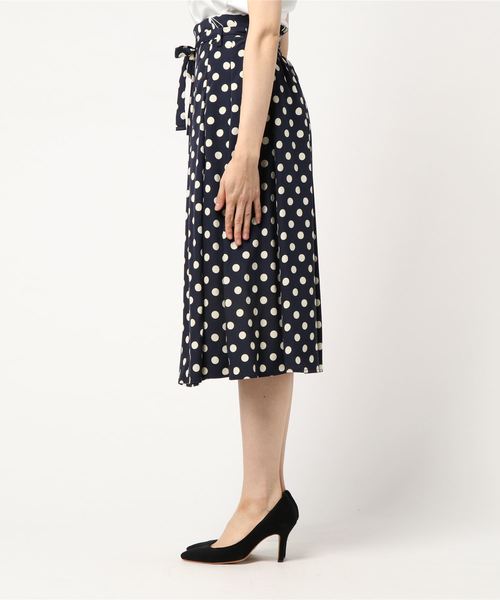archives（アルシーヴ）の「ドットミモレ丈フレアスカート（スカート・レディース・ブラック/ネイビー・MEDIUM）」の4枚目の写真