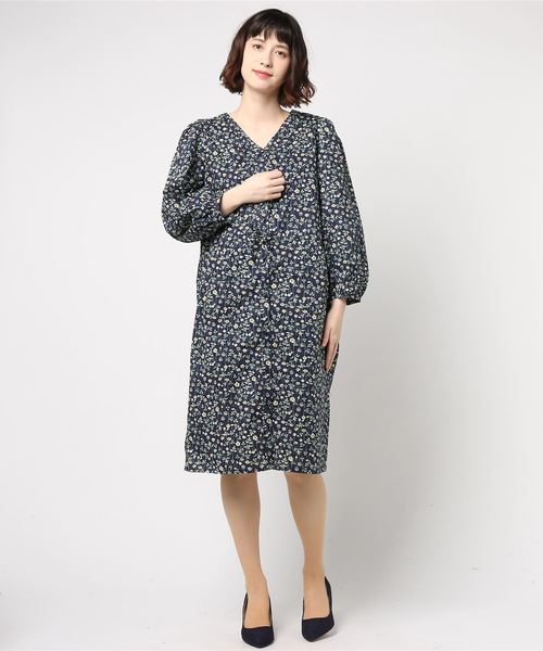 LBC（エルビーシー）の「50ローン花柄プリントワンピース  （ワンピース・レディース・ホワイト/ネイビー・LARGE/MEDIUM）」の5枚目の写真