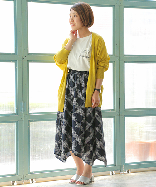 LBC（エルビーシー）の「アクリルテンセルリネントッパー（カーディガン/ボレロ・レディース・ネイビー/オフホワイト/イエロー・M）」の9枚目の写真